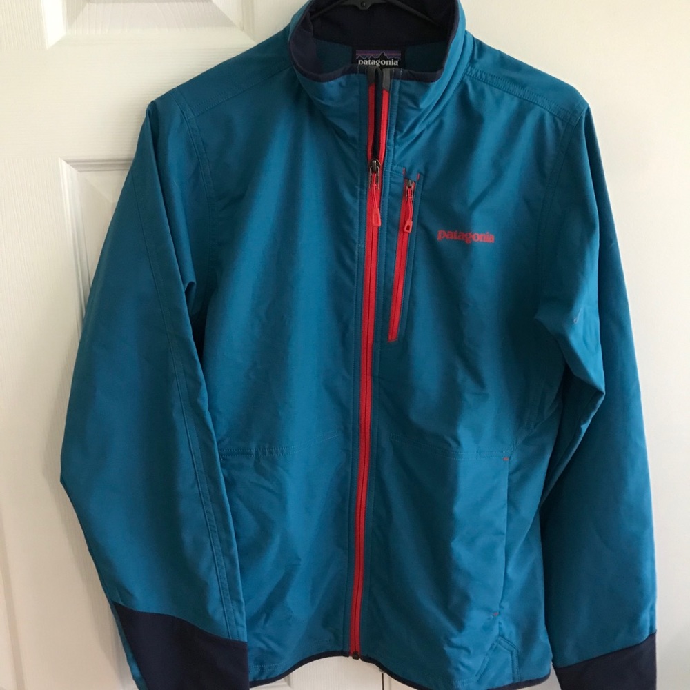 Patagonia lightweight shell jacket